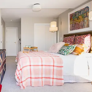  Guest house Enjoy Downtown New Zealand